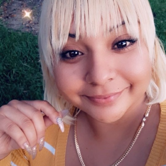 Meet your Posher, Diana - Picture 1 of 1